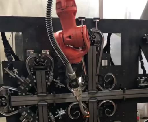 Робот KUKA KR16 2010